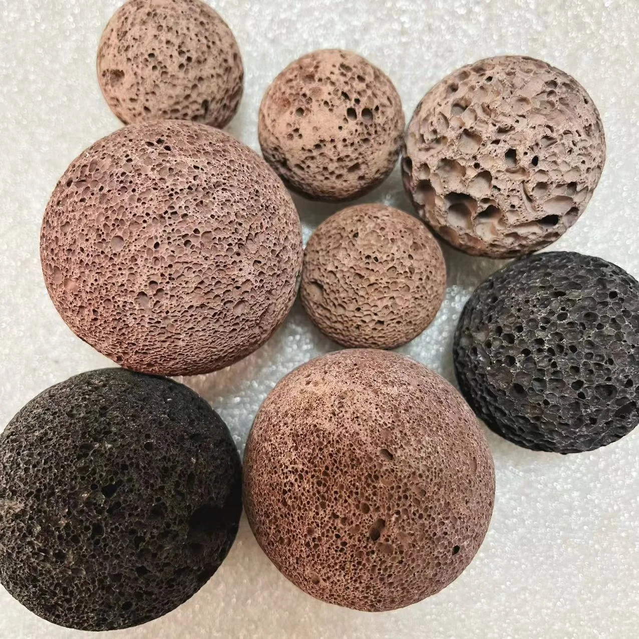 Natural  Porous Volcanic Rock  Aromatherapy Ball,  A Natural Lava  Stone Used To Diffuse The Fragrance
