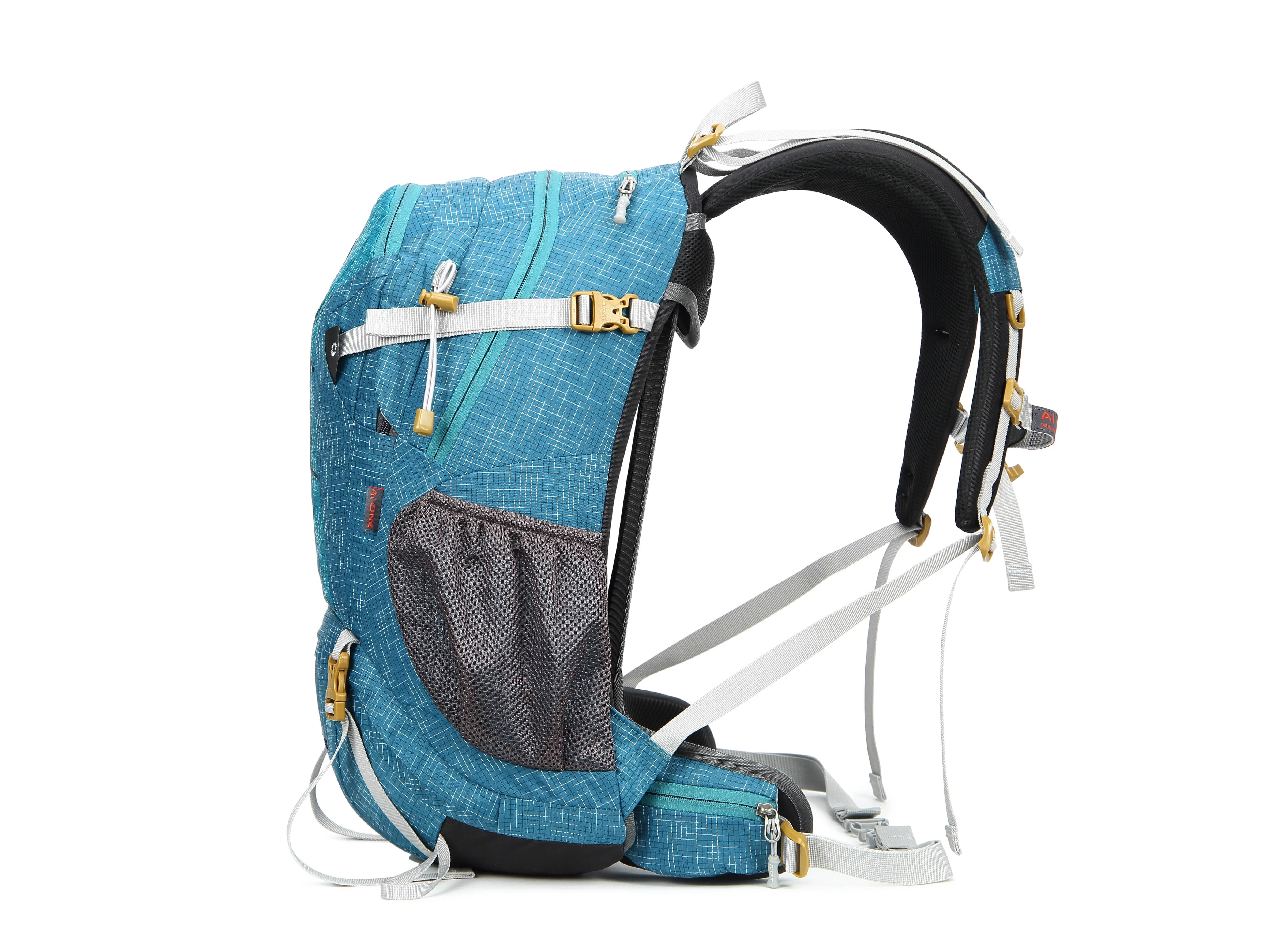 High Quality Stylish Men Durable Mountain Rucksack Hiking Skiing Backpack Smart Shockproof Mountaineering Backpack