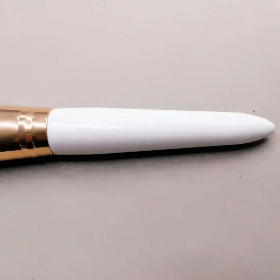 Multi-Foundation makeup brush round top single cosmetic traceess brush Ideal for creamy powdery or liquid foundation