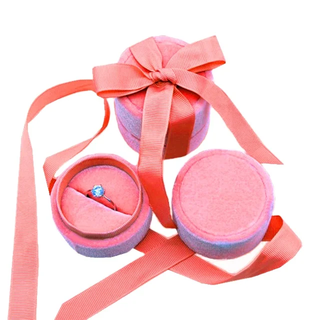 2021 Bespoke Design Pink Romantic Beautiful Round Velour Jewelry Gift Box with Same Color Ribbon