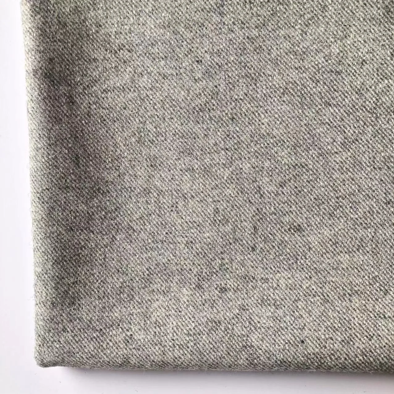 280 gsm 50% wool Single Sided Bright silk Twill Flannel Wool Fabric In stock 420g/m