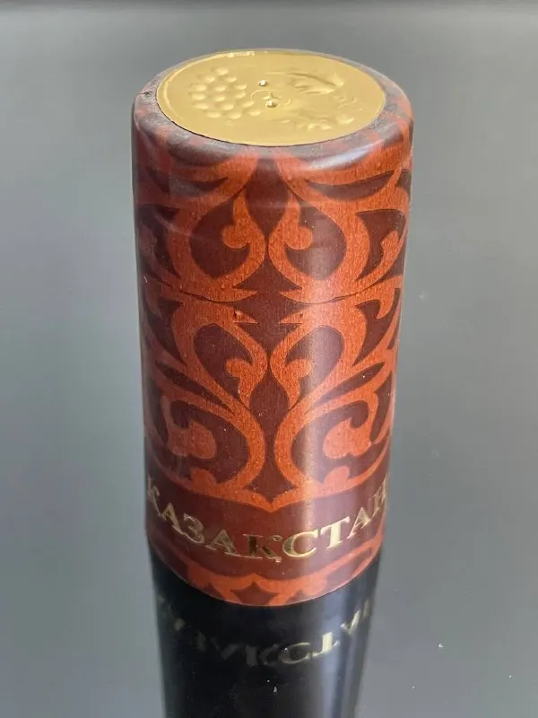 Customized heat shrink (PVC) caps 30,5x45 for glass bottles with tear-off tape