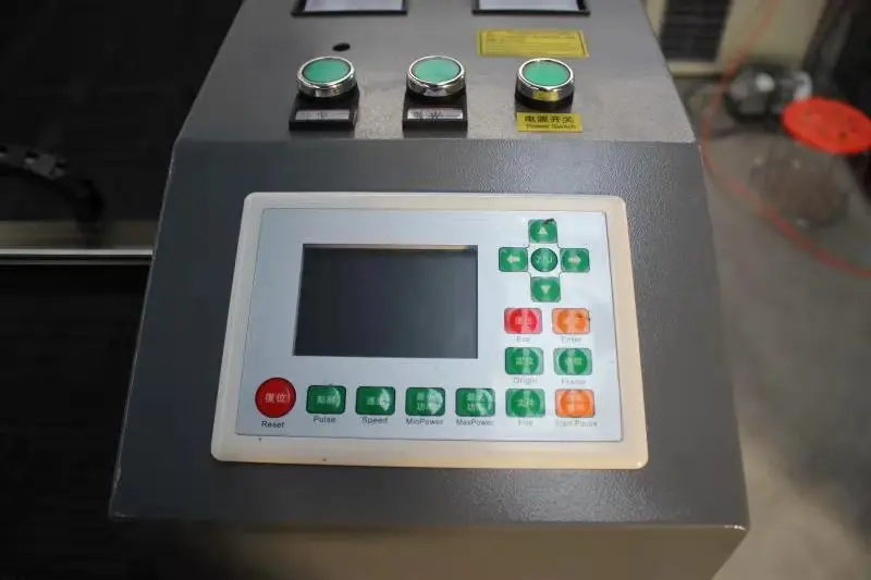 1610 автоматическая подача Широкоформатная машина для лазерной резки/CO2 лазерный резак