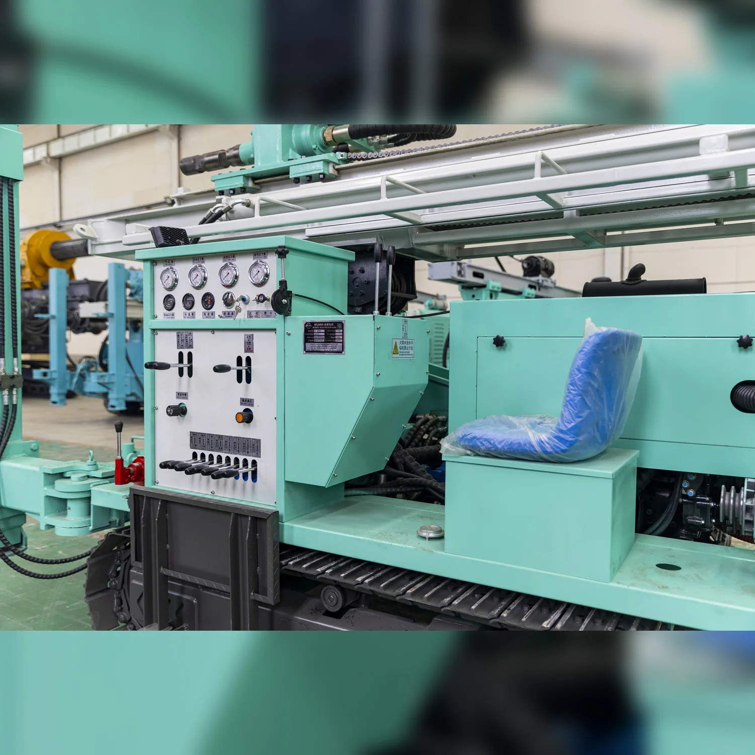 260M Crawler Borehole Drill Machine With Air Compressor Oil Drilling Equipment Water Well Rotary Drilling Rig