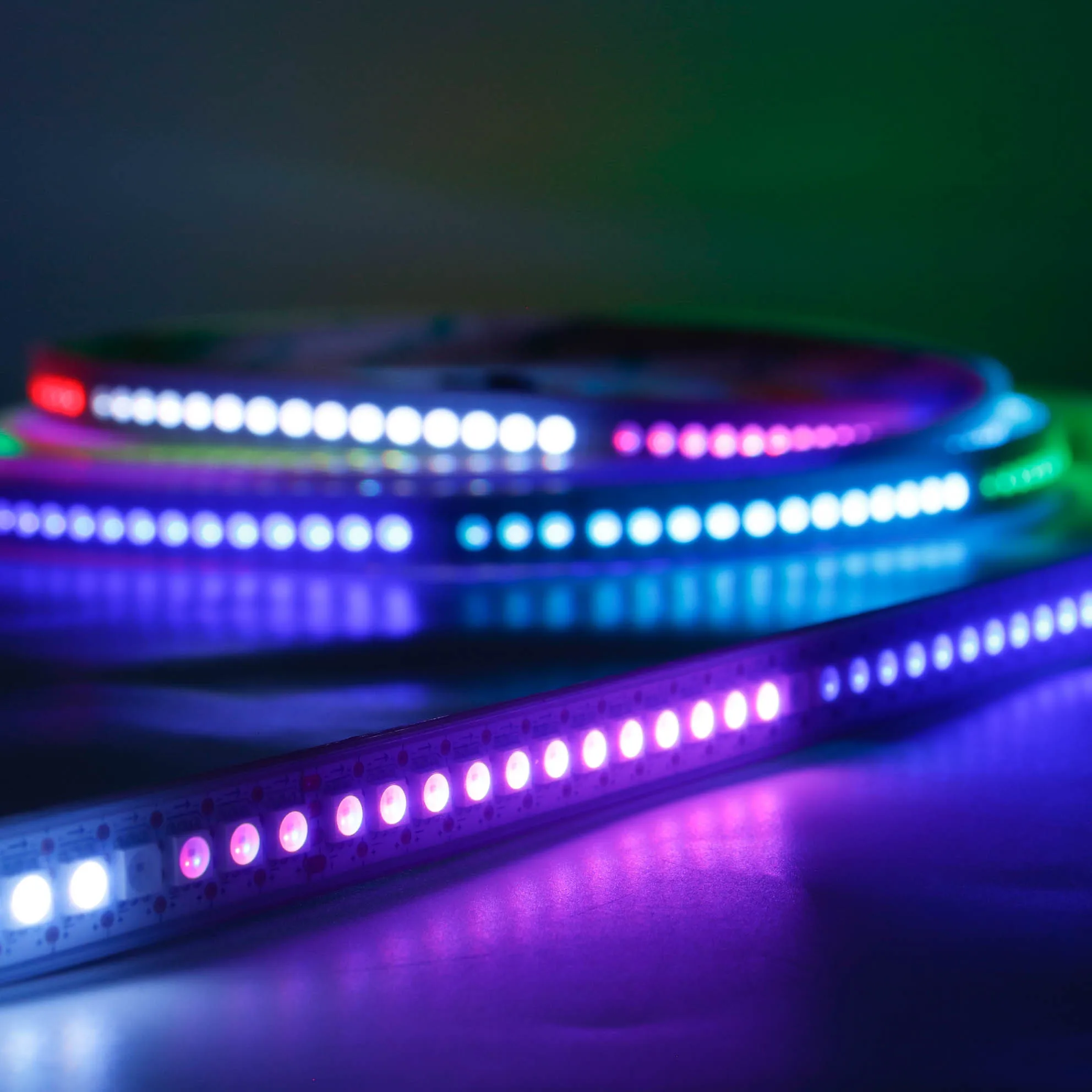 Китайский завод Ws2815 адресуемые программируемые 5050 Rgb светодиодные полосы света 30 60 96 144 светодиоды DC12v Гибкие водонепроницаемые