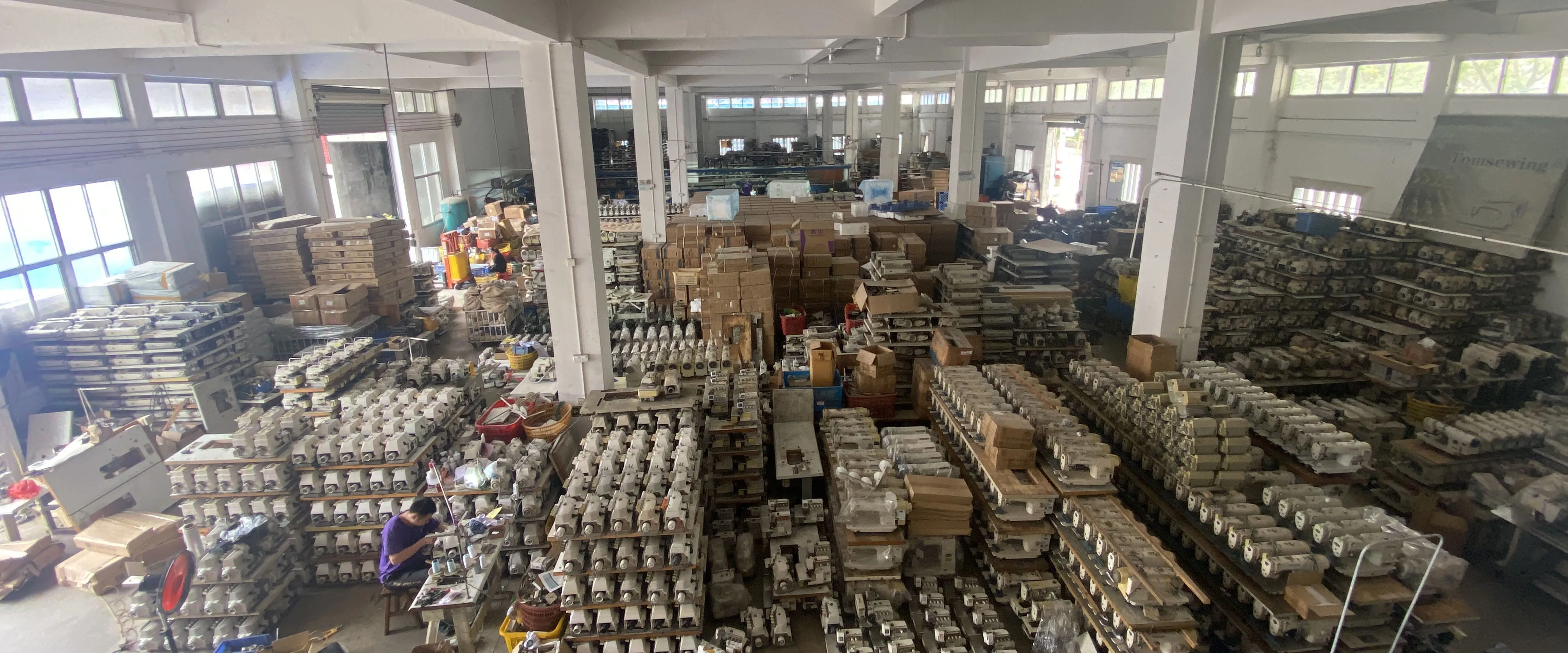 Tomsewing  1920X800 (9).jpg