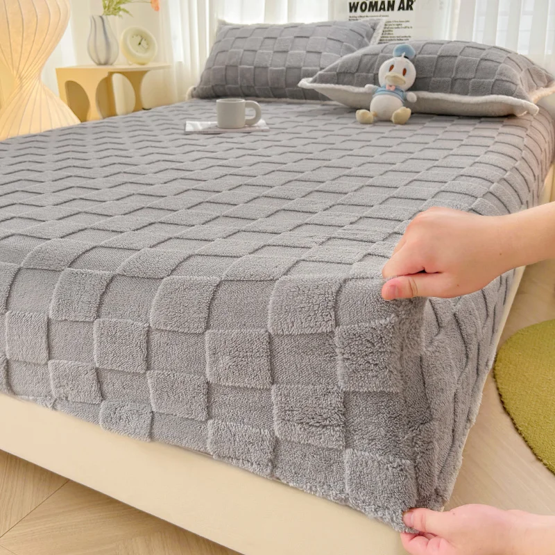 Thickened winter warm 3D flannel bed sheet mattress protective cover velvet fitted bedsheet