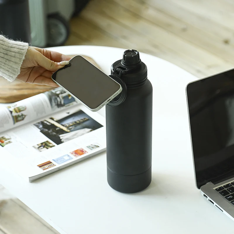FREE sample Magnetic Lid Mobile Phone Holder Thermos Flask Insulated Water Bottle with Magnet Phone Mount Stand