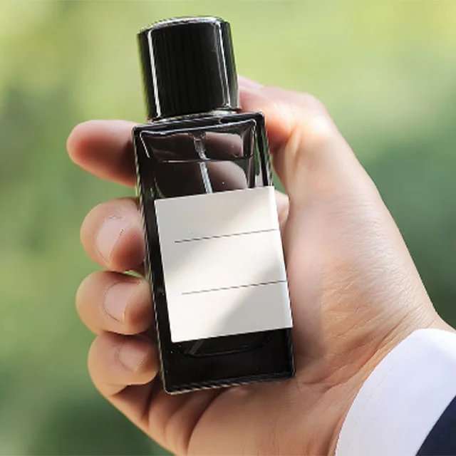 PUTIAN Wholesale Square 30 Ml 50ml 100 Ml Classic Empty Black Smoky Spray Glass Vintage Perfume Bottle With Wood Plastic Lid