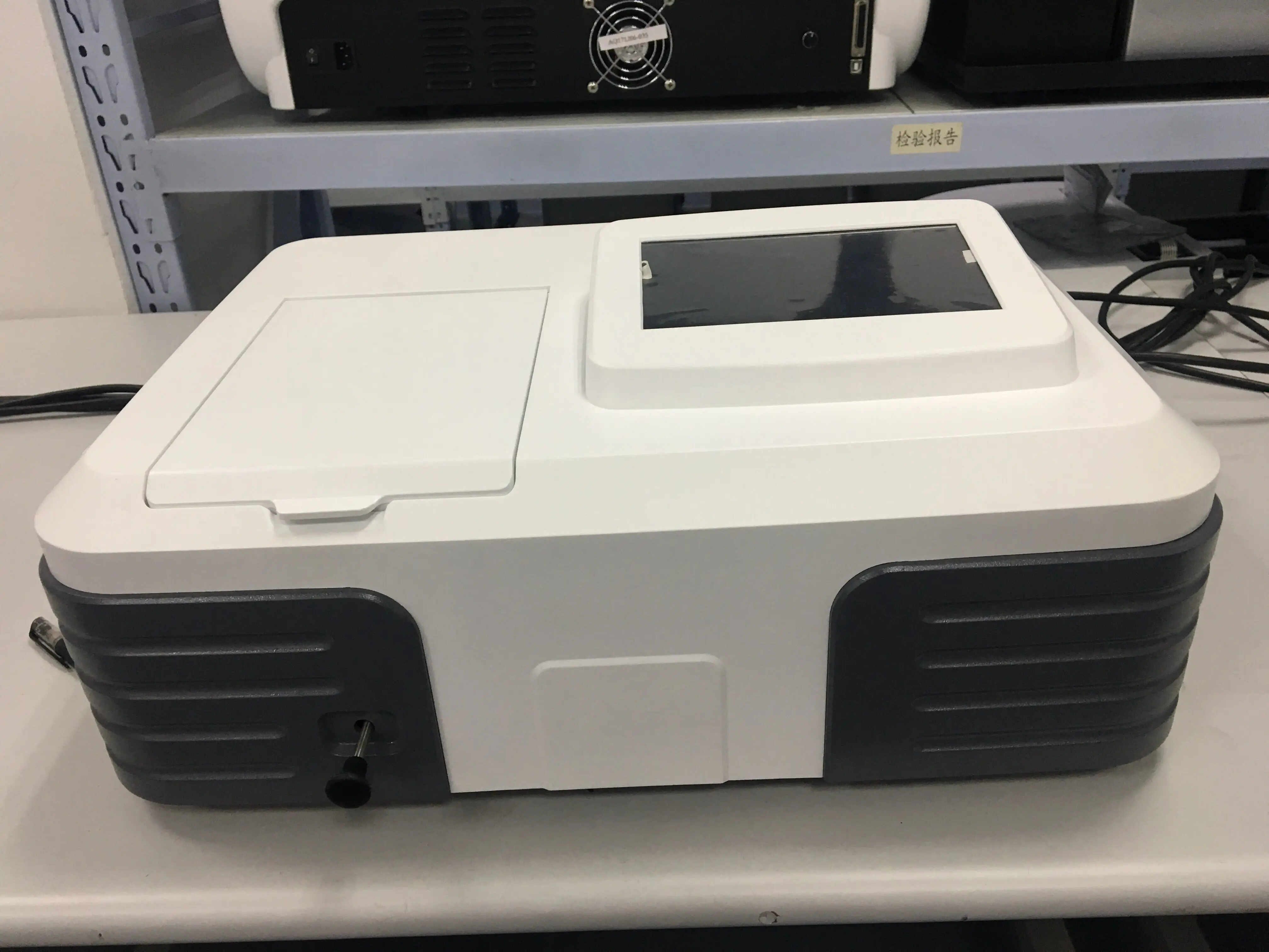 Портативный спектрофотометр с сенсорным экраном uv-vis