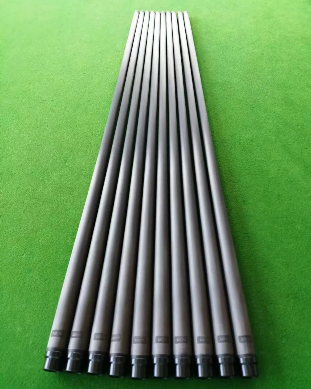 Customize 11.8mm 12mm 12.4mm 12.5mm 12.8mm Carbon Fiber Billiard Pool Cue Shaft Pro & Conical Taper Shaft 12.4~21.4 *737mm