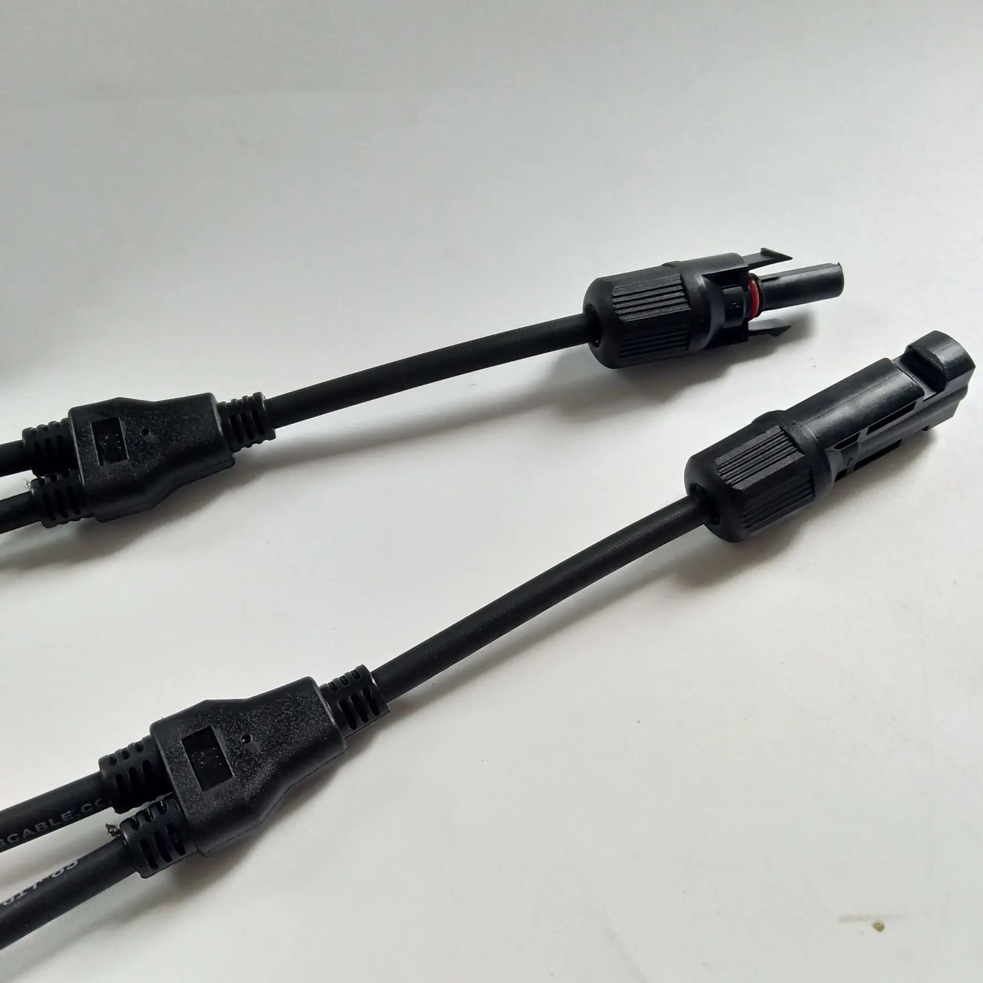 Hot Sale 2 In 1 Solar Solar Connector Parallel Branch Connector Male To Female Solar Parallel Connector