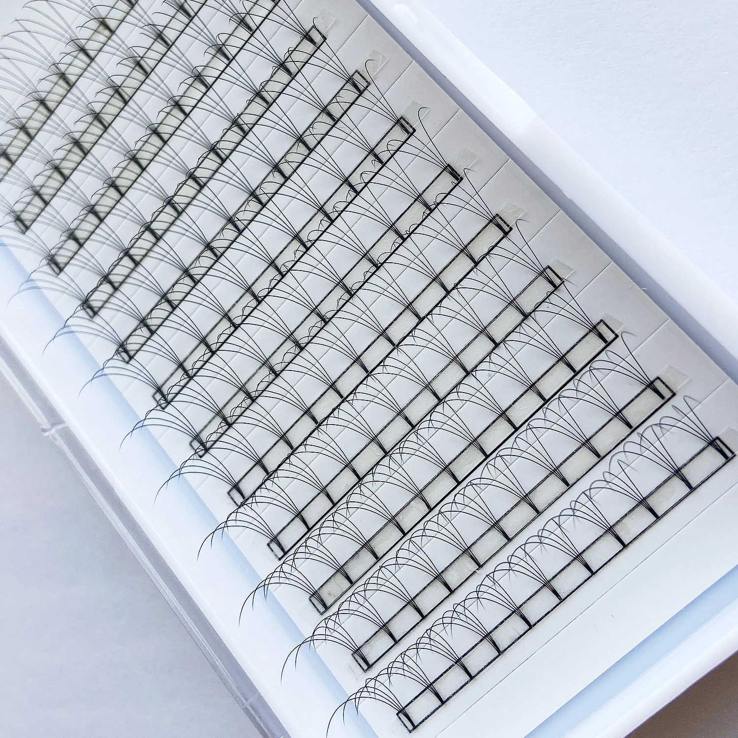 Korean PBT Promade Fan Eyelash Private Label 2D 3D 4D 5D 6D 7D 8D Premade Fans Lashes Short Stem Russian Volume Eyelashes