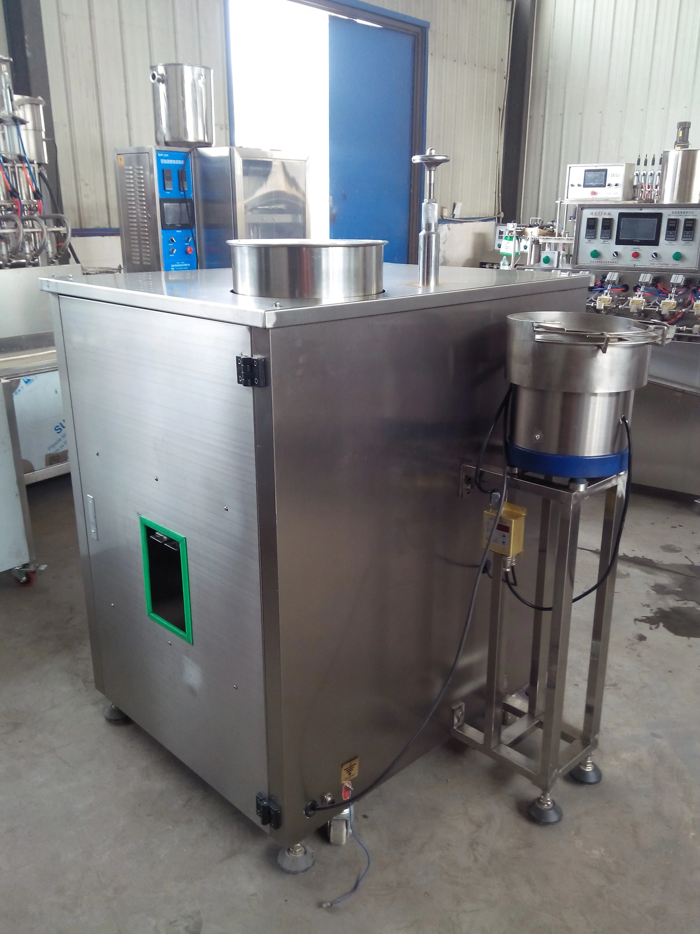 cameroon red grape wine bag/pouch/sachet filling and sealing packing machine