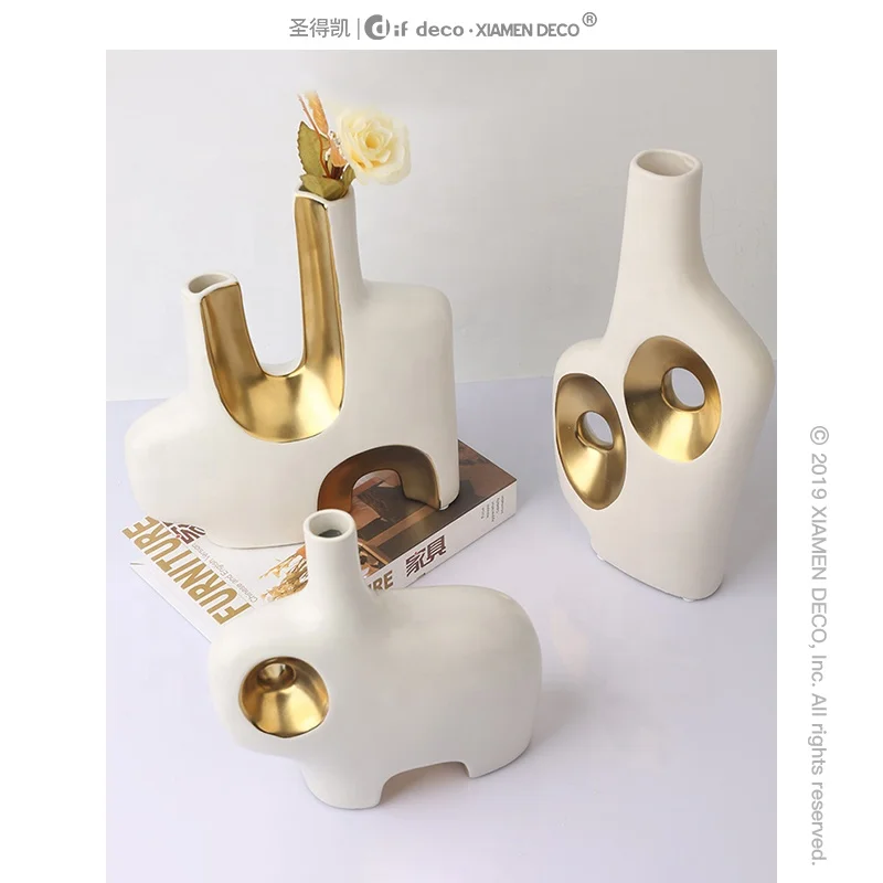 European Style Luxury Dining Room Accessories Interior Decoration Ceramic With Gold Vases Minimalist Home Decor