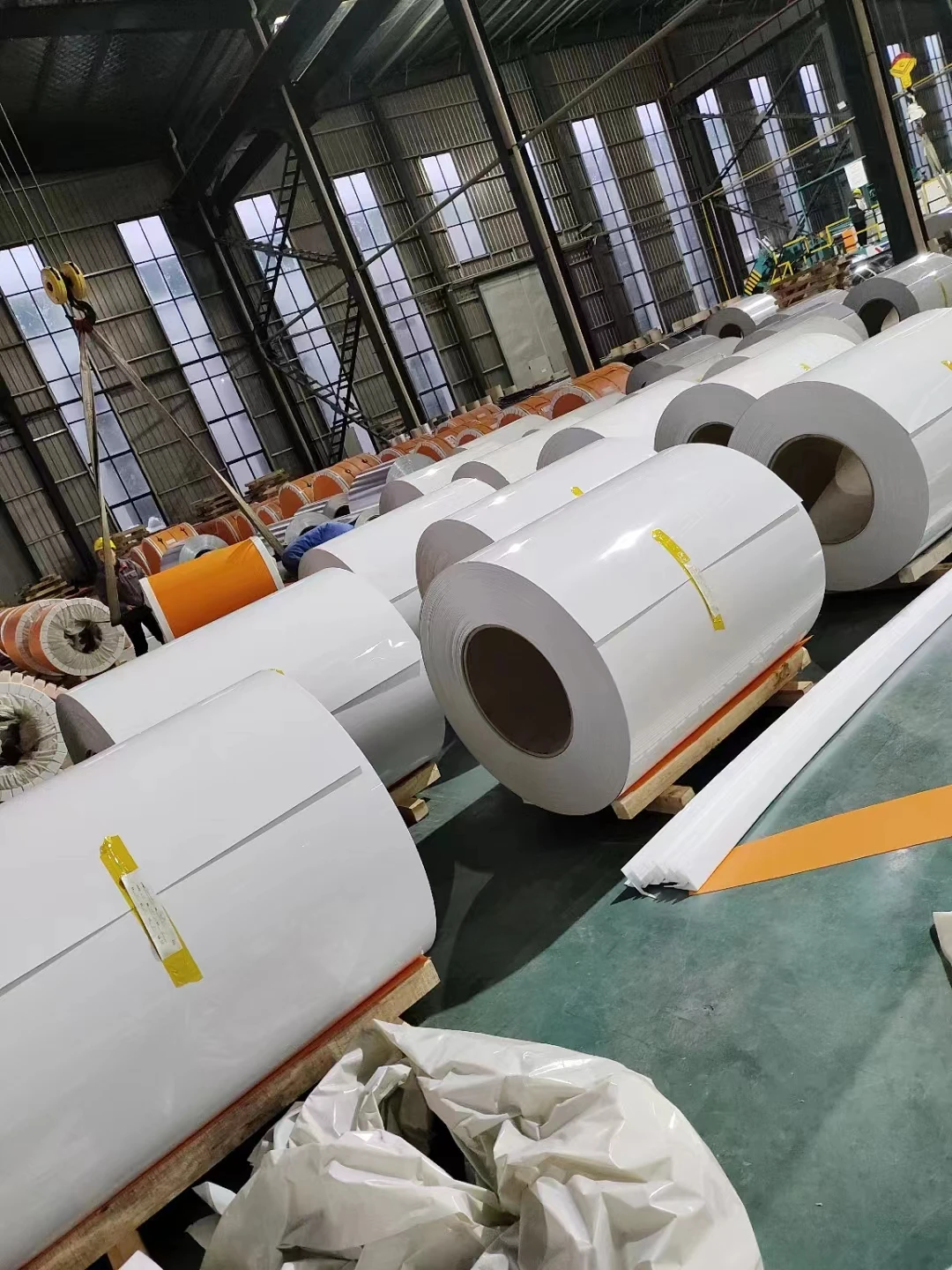 Durable Quality Anti Corrosion PE PVDF Color Coated Aluminum Coil Sheet For Building Outdoor Indoor Decoration