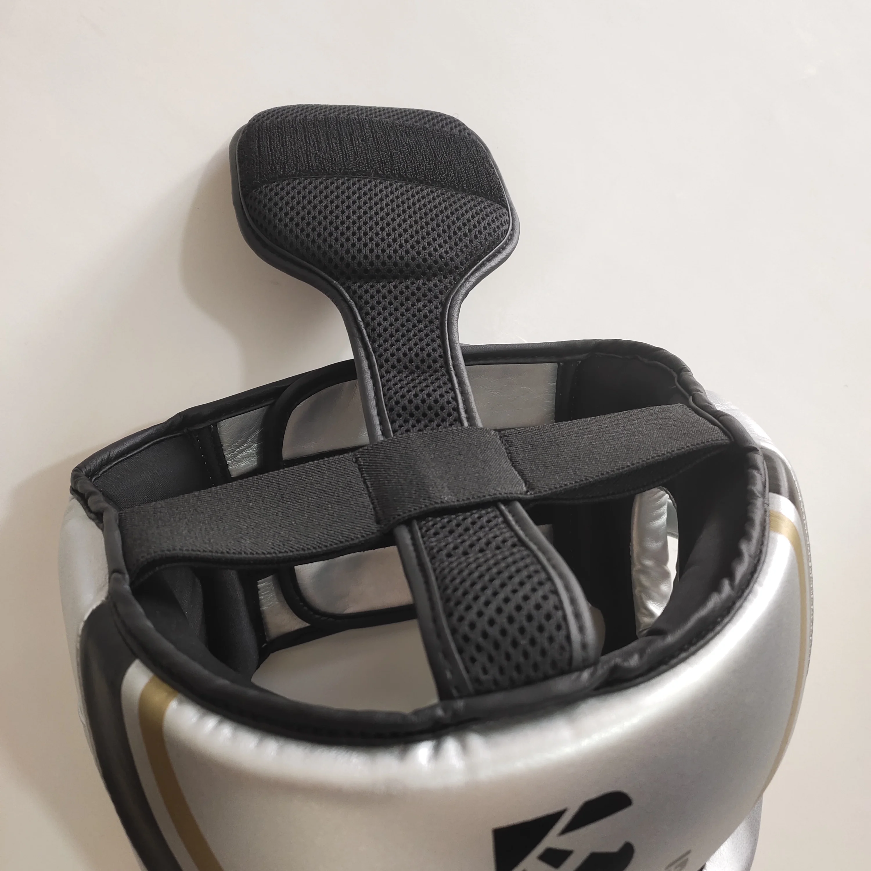 Sample free shipping Woosung Hot sale custom logo boxing helmet head protectors boxing helmet for training