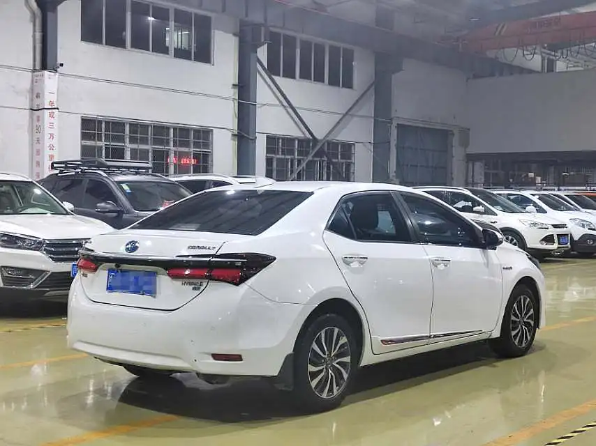 Используемый 2017 TOYOTA Corolla 1 8 CVT Элитный классический автомобиль подержанные гибридные автомобили Toyota на продажу
