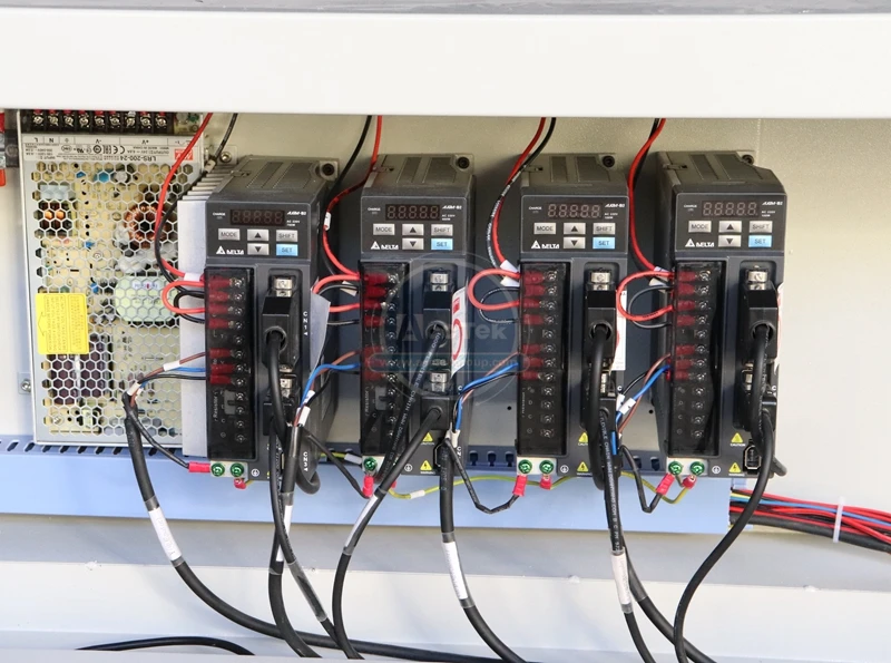 New Oscillating Tangential Knife Cutting 1625 Machine For Leather  Fabric cloth