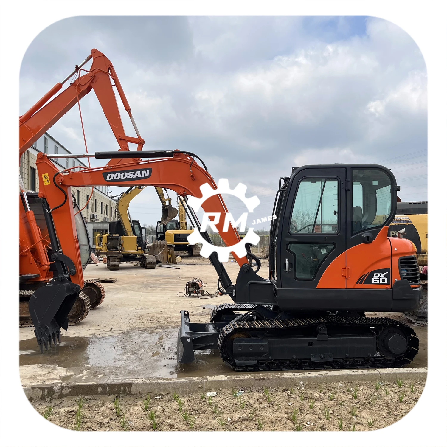 Сделано в корейском б/у Doosan DX60 6 тонн экскаваторы хорошее состояние оборудование подержанный гусеничный экскаватор DOOSAN DX 60 для продажи