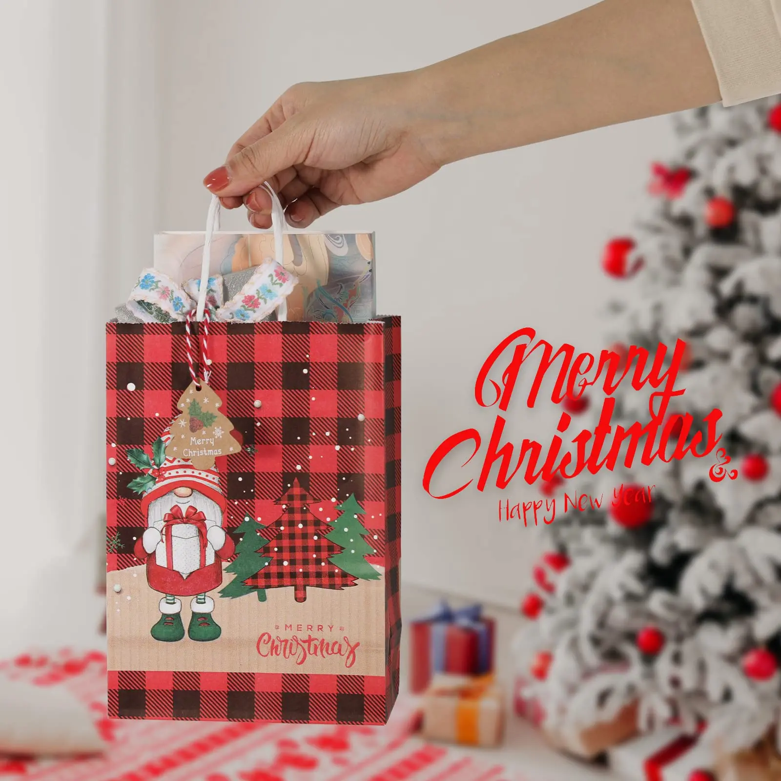 Large wholesale cheap affordable good quality kraft Christmas gift paper bags in bulk can be load-bearing paper bags