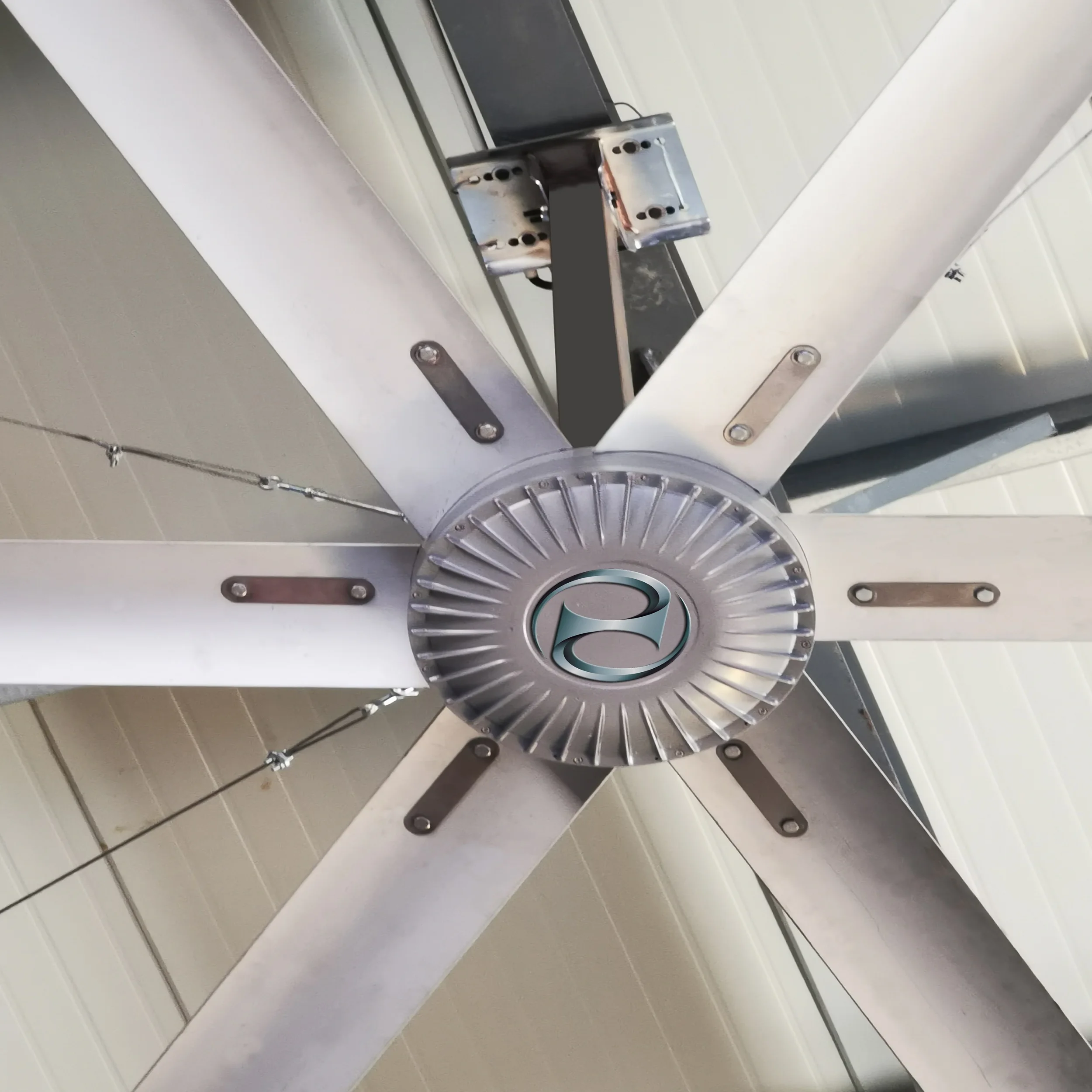 12ft 3.7M HVLS Warehouse Ventilation Fans IP66 Controlled for Efficient Cooling
