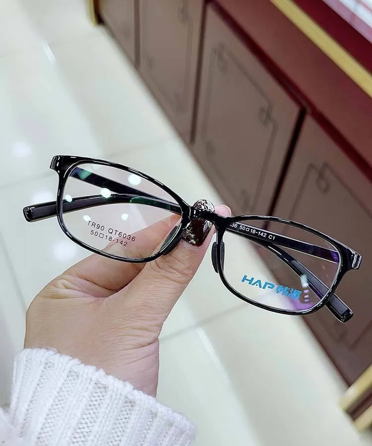 Multifunctional Optical Glasses Myopia TR90 Anti Blue Light Silicone Child Square Glasses configured With Non Slip Nose Pads