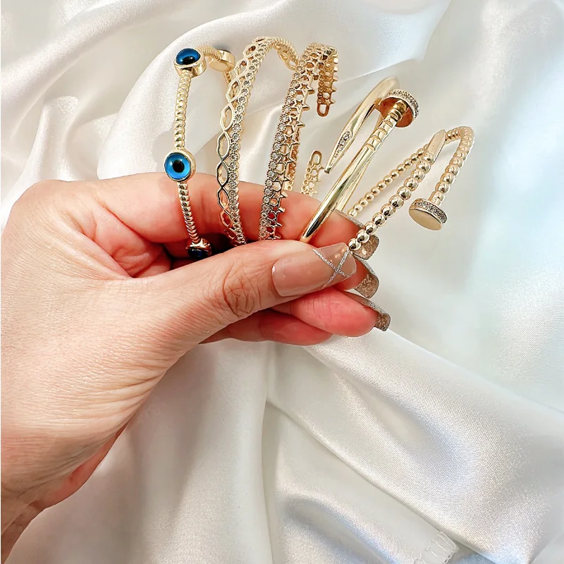 2022 Designer Women Gold Stainless Steel Diamond Bracelets Men Letter Bangles