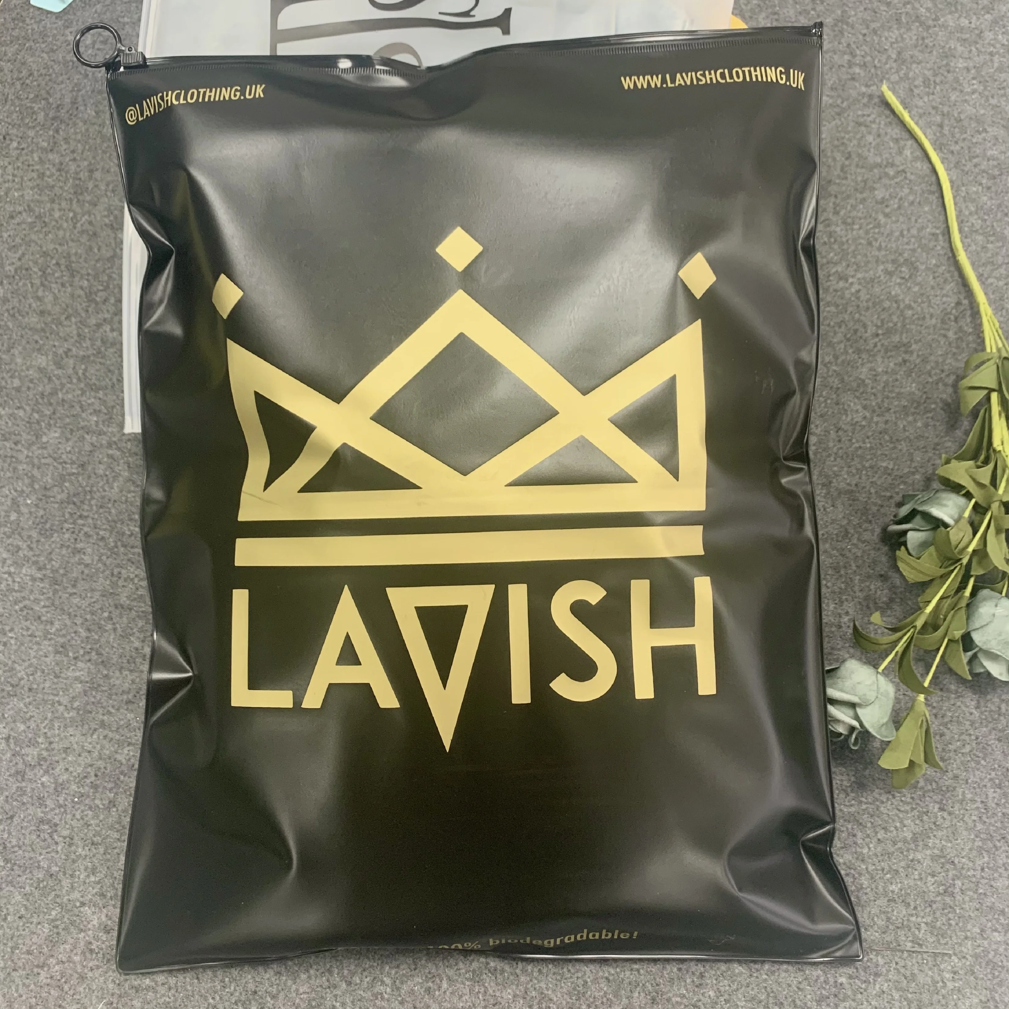 Fashioned Black Color Garment Zipper Bag Custom Packaging Bag For Hoodies Zip Lock Bag With Logo