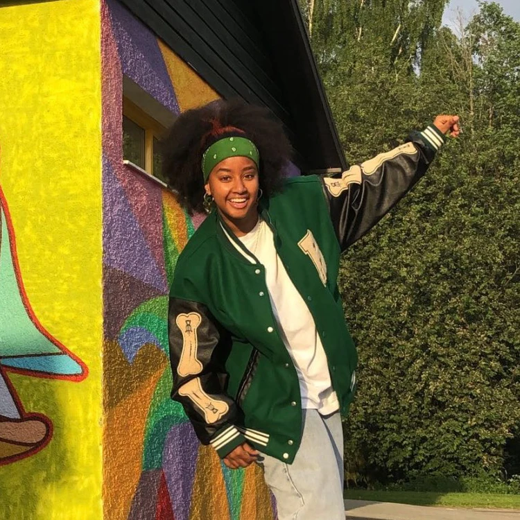 2021 оптовая продажа хип-хоп Уличная одежда Харадзюку 3 цвета водонепроницаемые простые пушистые куртки-бомберы унисекс бейсбольные куртки для мужчин и женщин