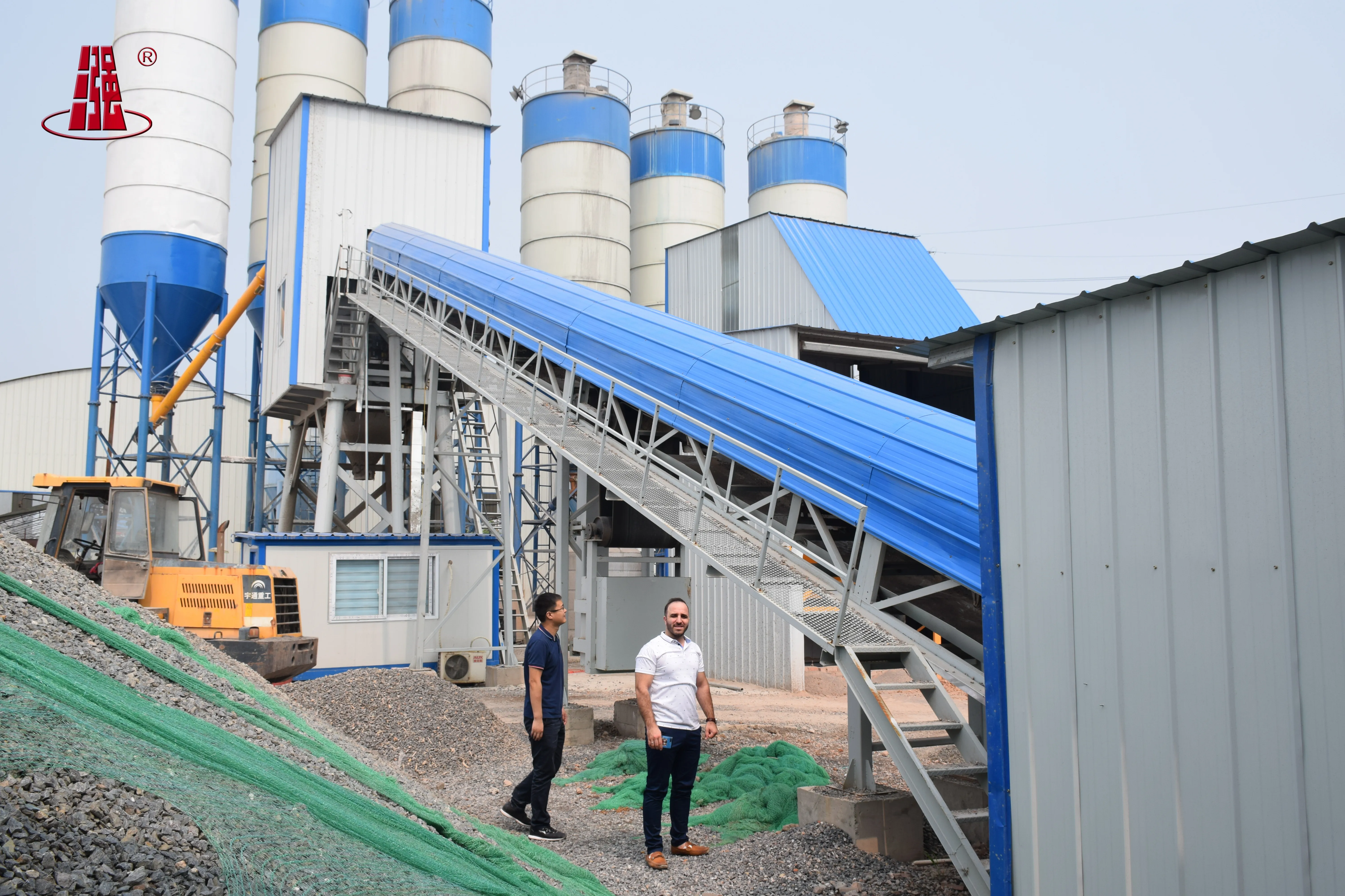 PLD Control large Production Low Cost HZS120 Bolted Cement Silo Belt Conveyor Concrete Batching plant paving construction work