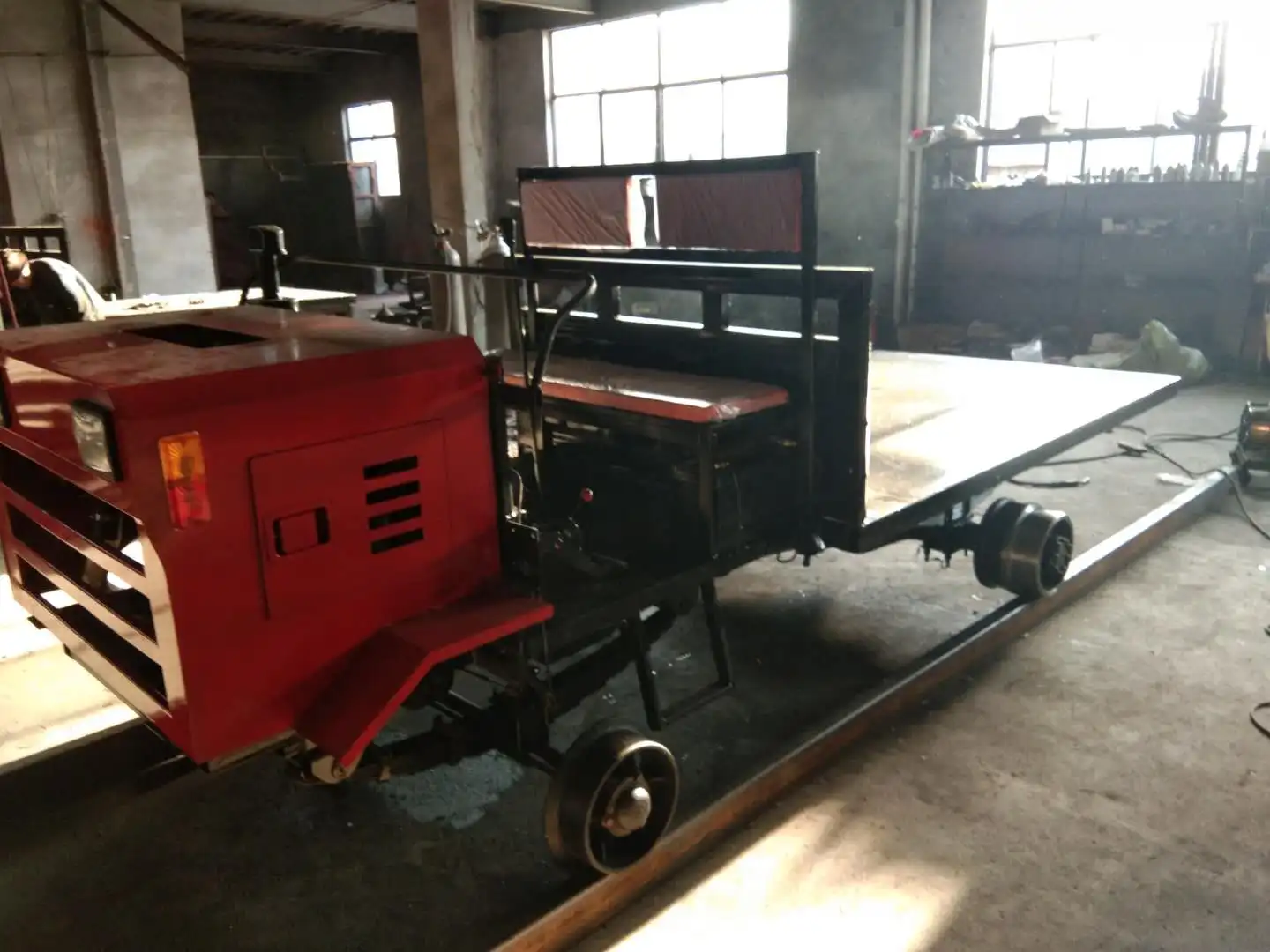 Wear-resistant and durable railway construction rail transport vehicle