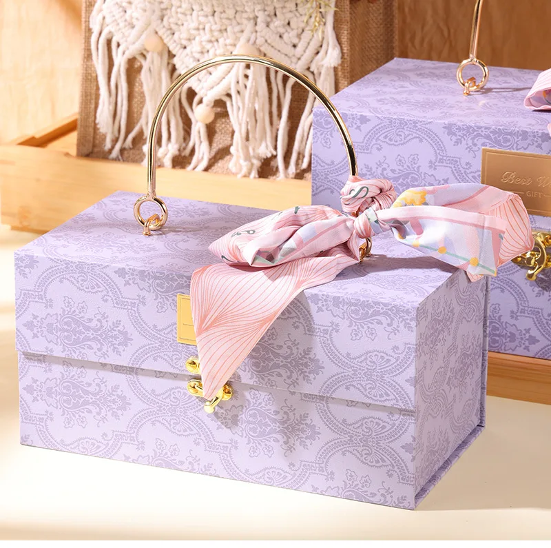 New Festival Metal Hand Wedding Companion Hand Gift Box Birthday Gift Wedding Candy Box Empty Box Spot