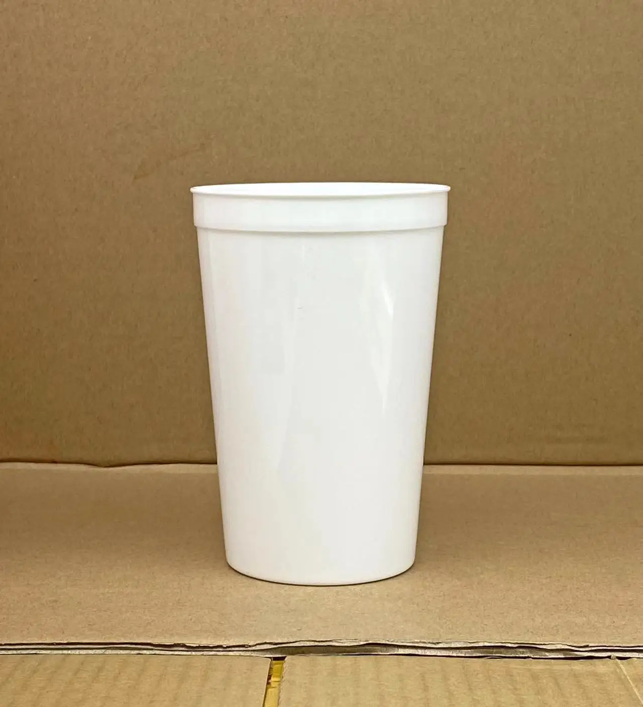 22oz Cheap Promo Simple Smooth Personalized Disposable Plastic Party Cups