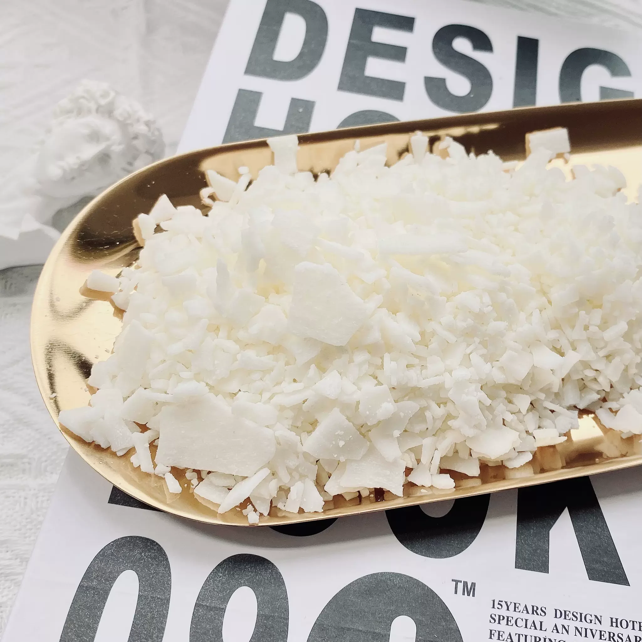 Sale 100% natural eco-friendly soy wax flakes for DIY candle making