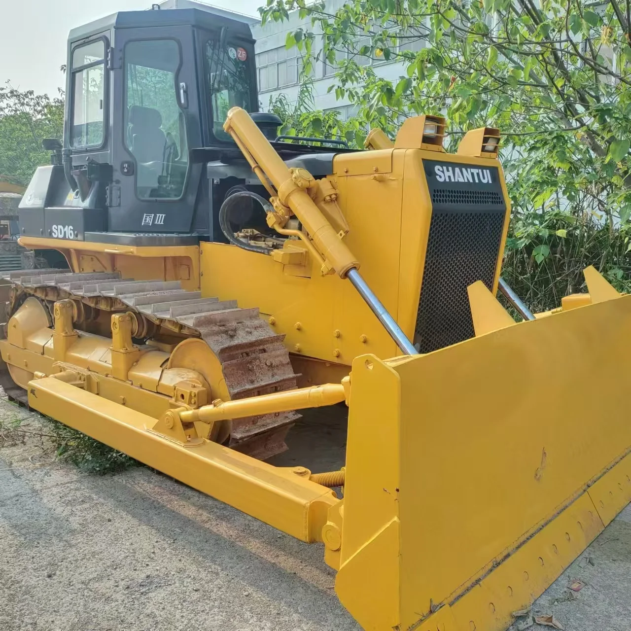 Used SD22 bulldozer China shantui sd22 sd32 very good quality bulldozer shantui sd16 bulldozer price cost-effective