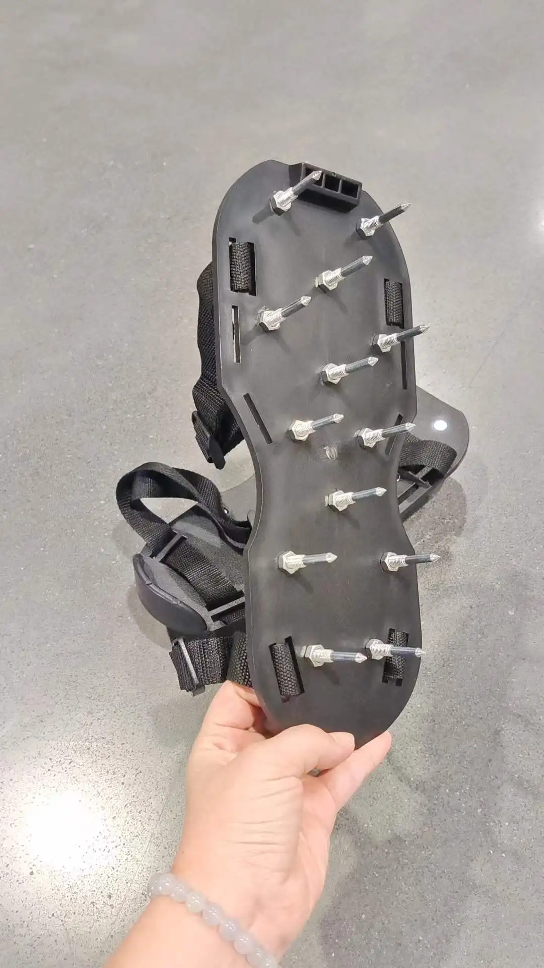 Construct Tool  Self leveling floor spike shoes epoxy