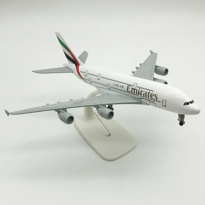 20cm Emirates Airlines Airbus 380 Plane Model Diecast Toy with Landing Gear