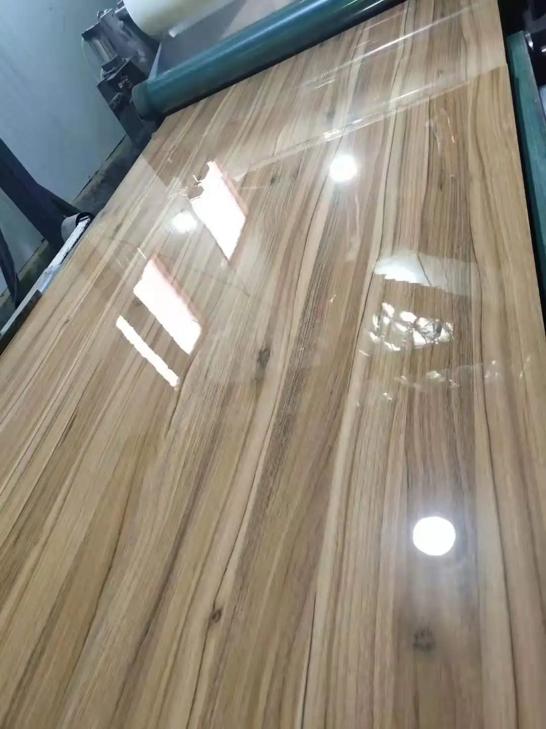 High Quality Furniture Grade High Gloss Both Side White UV glossy Melamine board Plywood /MDF Board cheap price