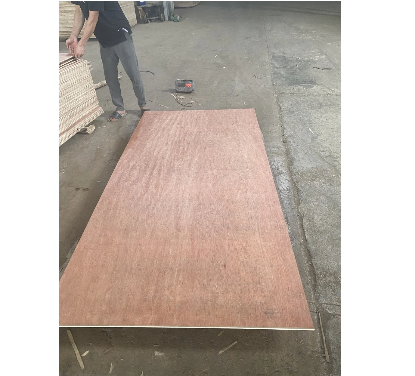 Plywood Film Faced High Quality For Formwork Natural Bintangor Okoume Veneer Faced Commercial Plywood For Furniture