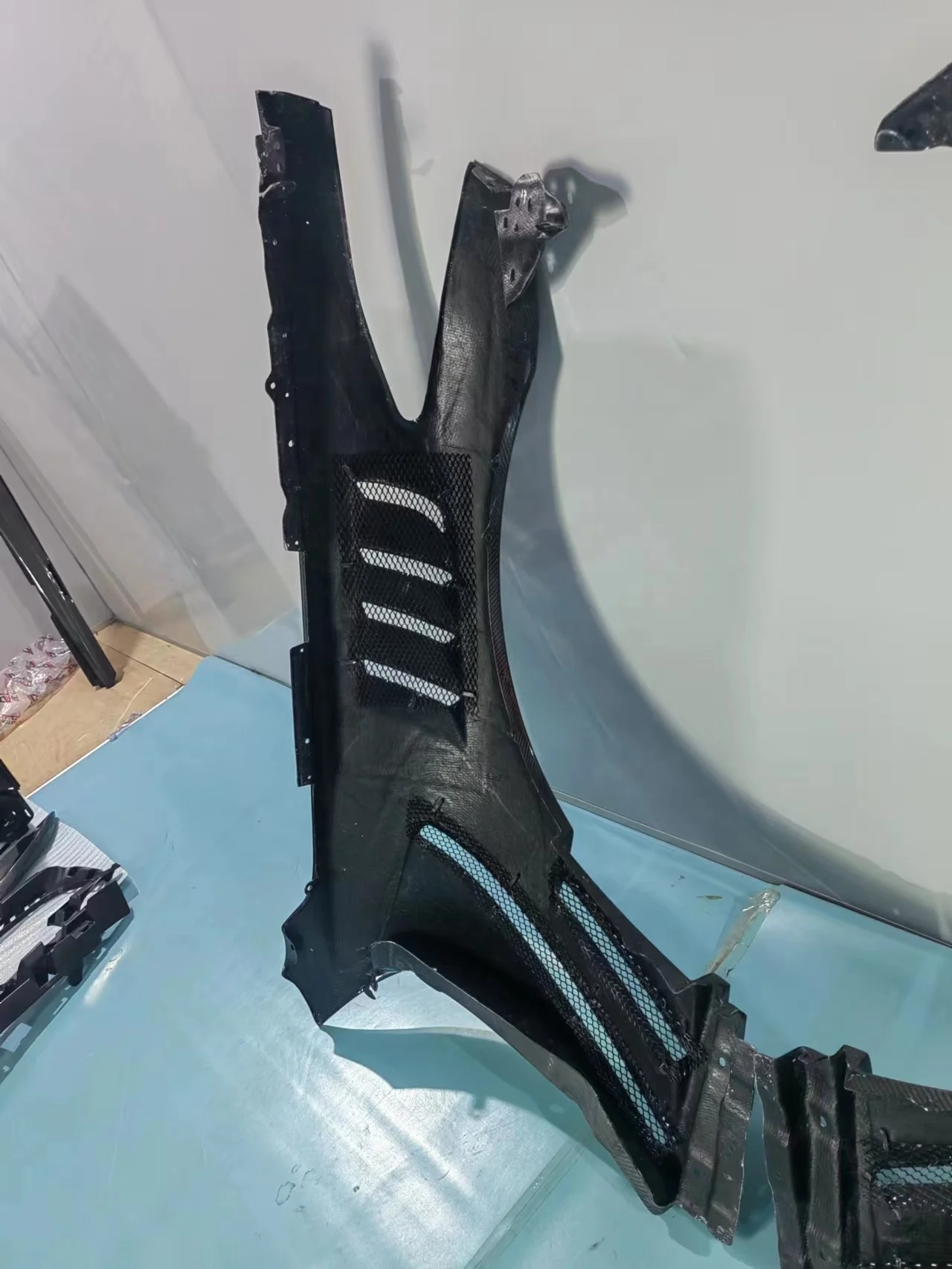 High Quality Carbon Fiber V2 Style Side Fenders For Infiniti G37 2 Doors Perfect Fitment