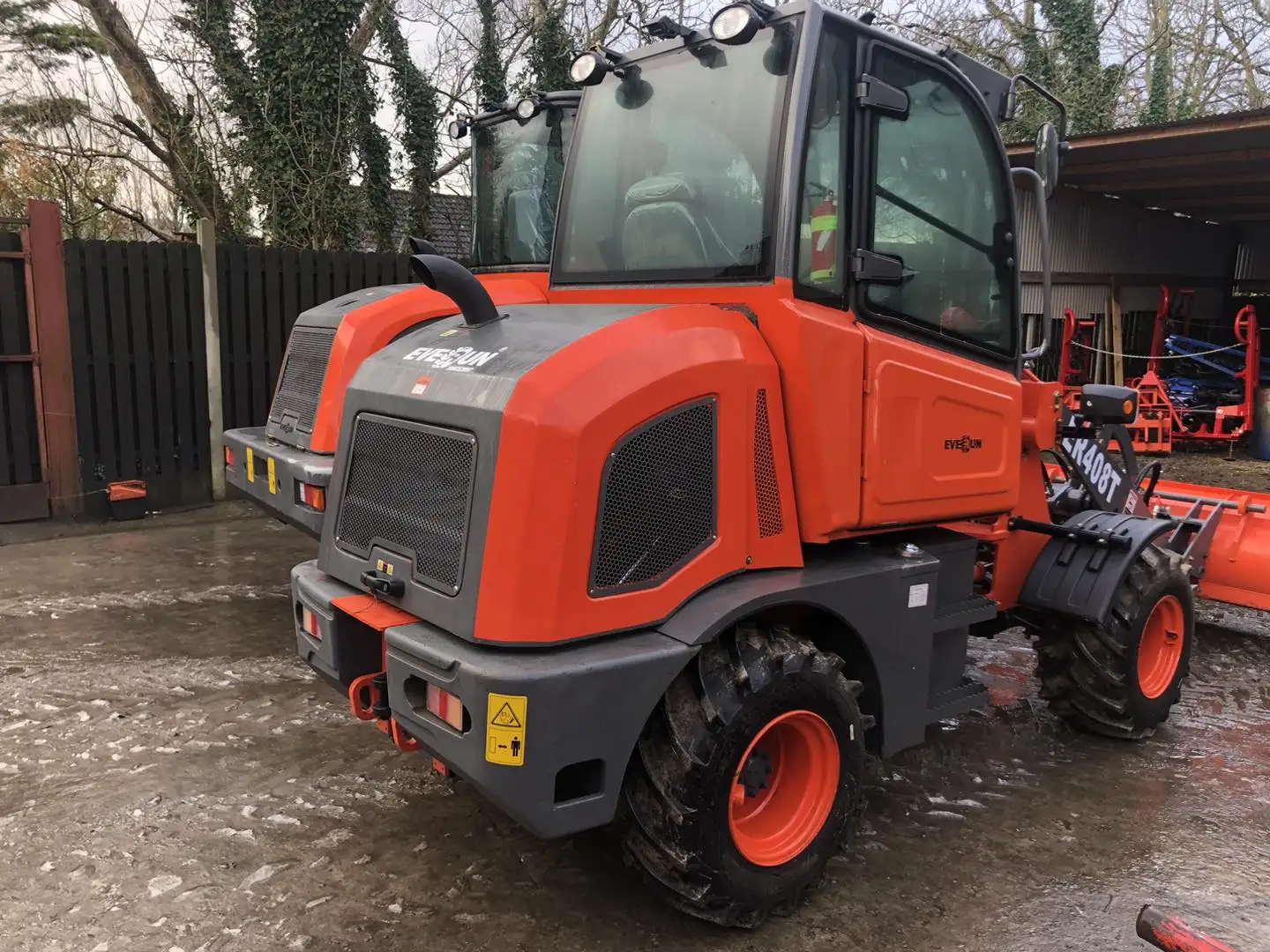 Chinese Everun New mini wheel loader ER408T 0.8ton Construction Machine Front Cabin Garden Farm Wheel Loader Machine