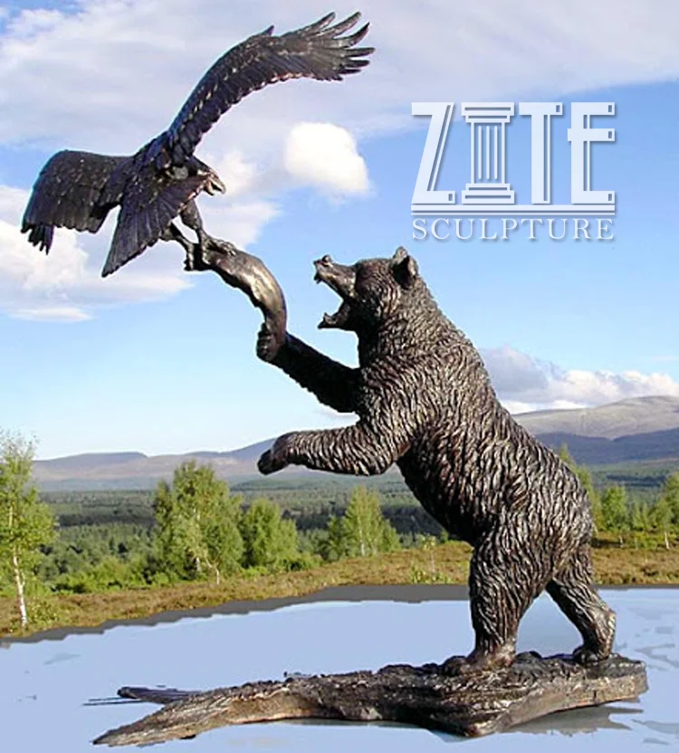 Garden Life Size Antique Brass Statue Bronze Brown Bear And Flying Eagle Catching Fish Sculpture