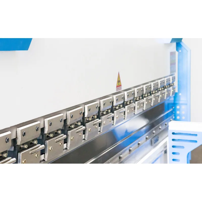 
CNC hydraulic press brake metal steel sheet bending machine with good service 