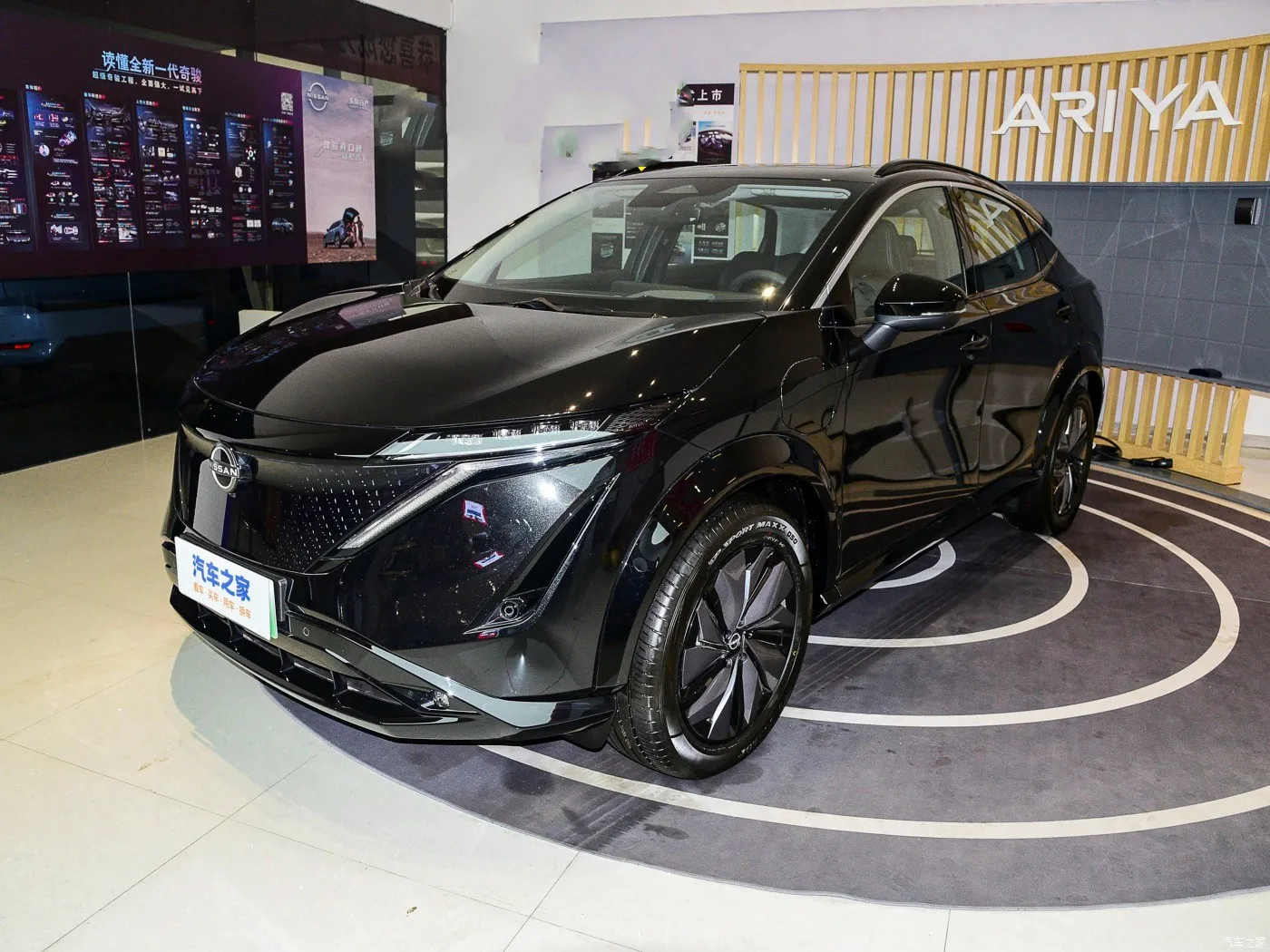 Big Sale Chinese Brand NISSAN ARIYA 559M High Performance AWD Used High Performance Electric Mini Car