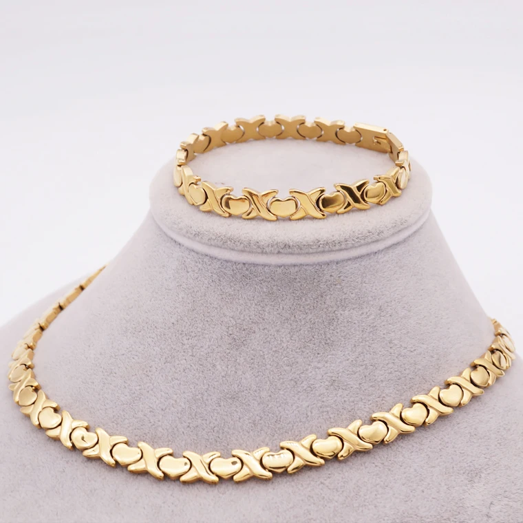 Best Selling Trendy Fashion 18K Gold Plated XO Elephant Necklaces Jewelry Sets