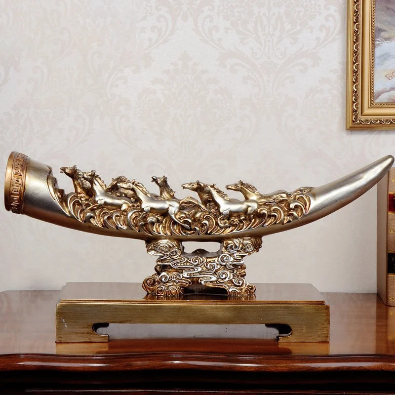 Изготовленные на заказ украшения из смолы скульптура Искусственная слоновая кость и восемь лошадей статуя из смолы подарки