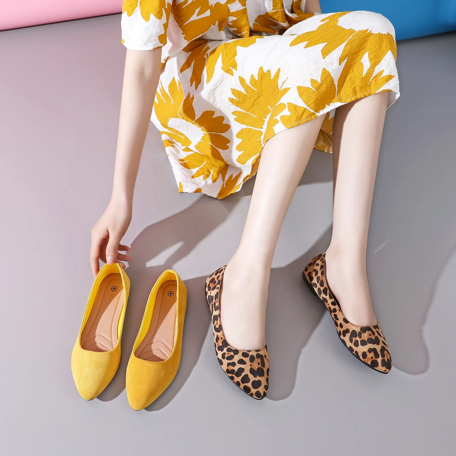 Custom Summer New Arrival Pu Leather Solid Color Pointed Dress Flat Shoes Women Flat Sandals