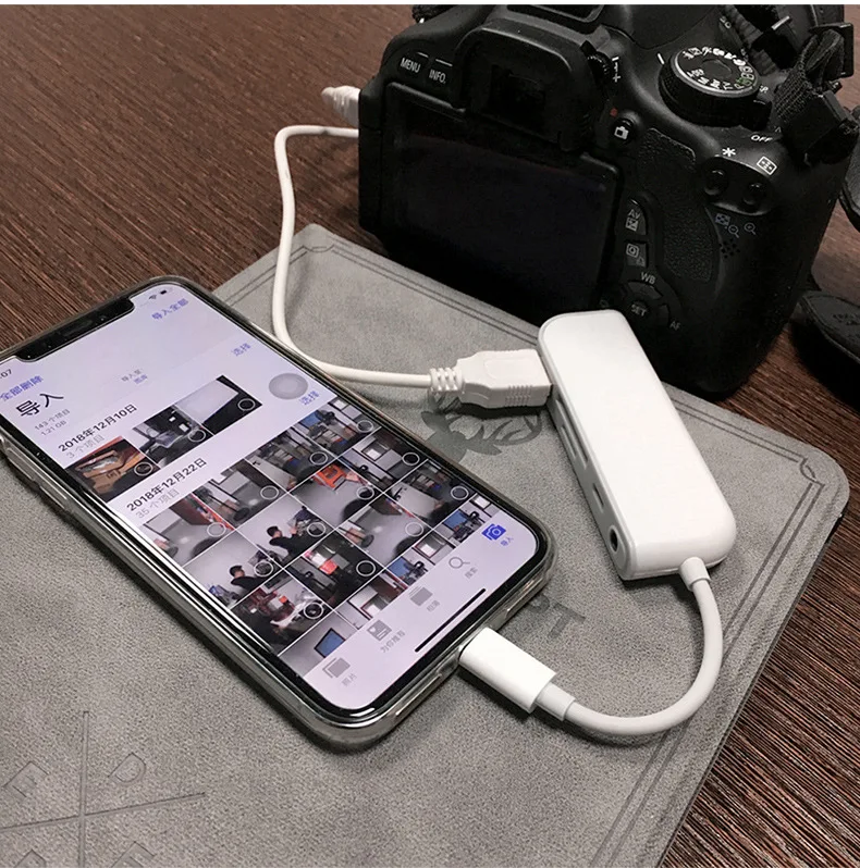 Applicable for iphone OTG card reader with 3.5mm mobile phone iPhone five-in-one card reader SD TF card + charging