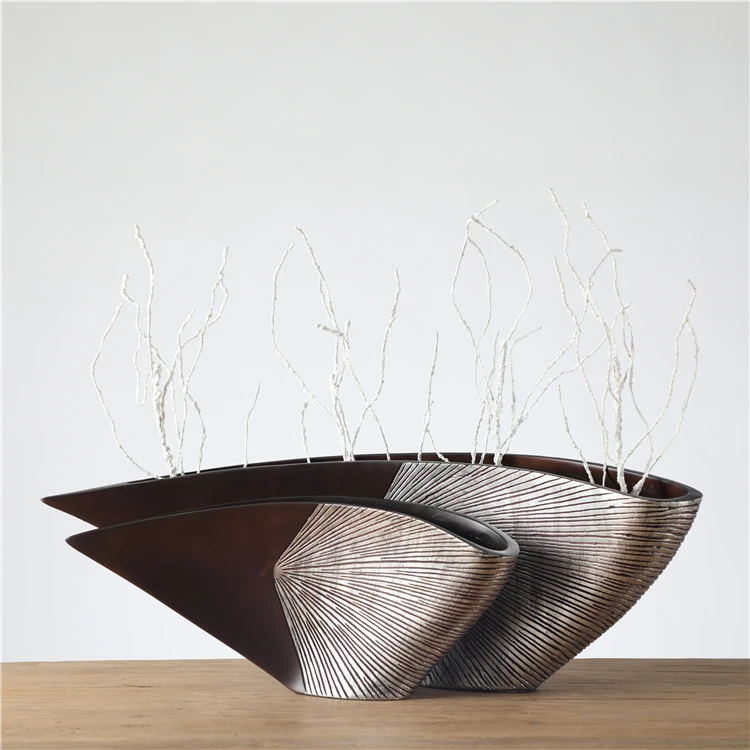 Wholesale elegant nordic style home decor polyresin table top vase nordic modern flower vase for home decor